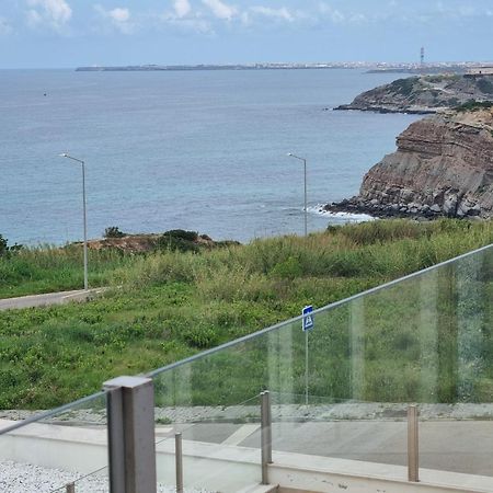 Ocean View Apartments Lourinha  Bagian luar foto