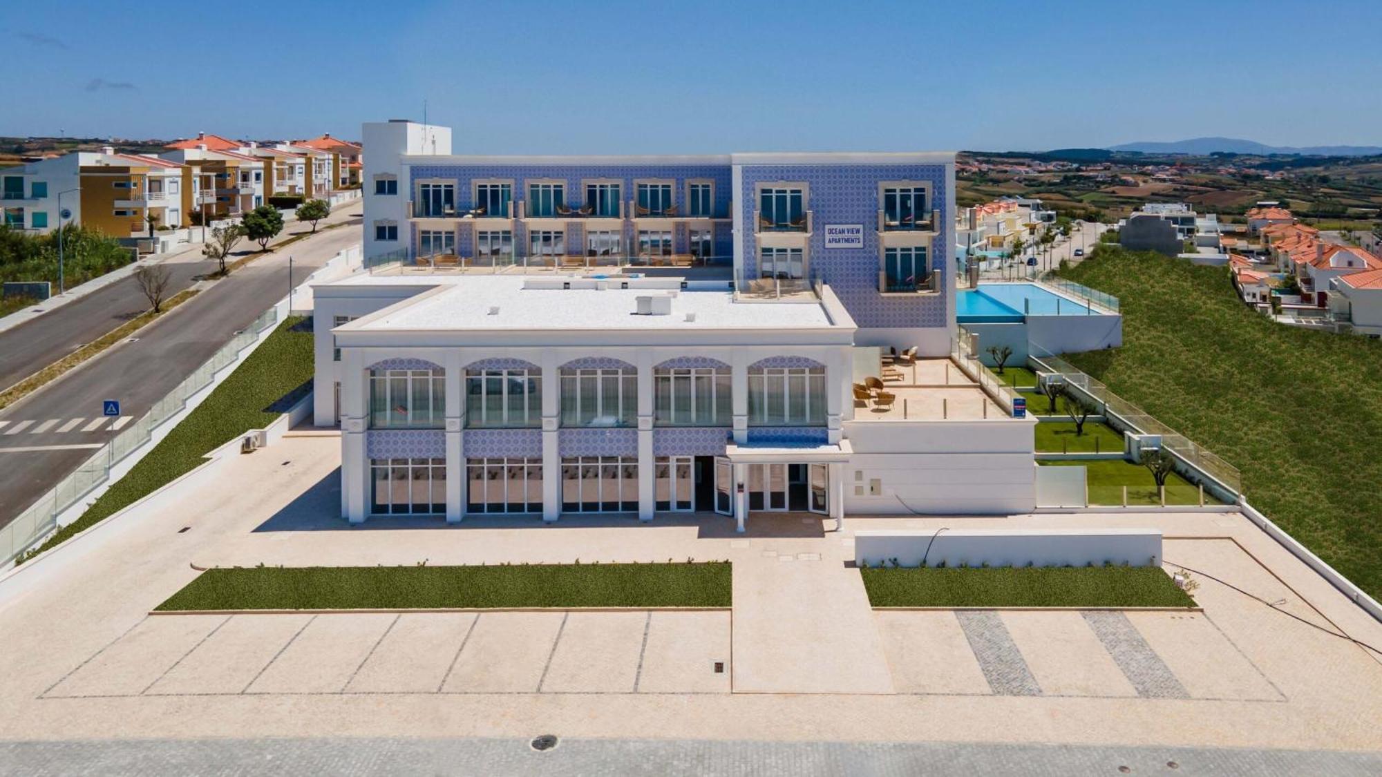 Ocean View Apartments Lourinha  Bagian luar foto