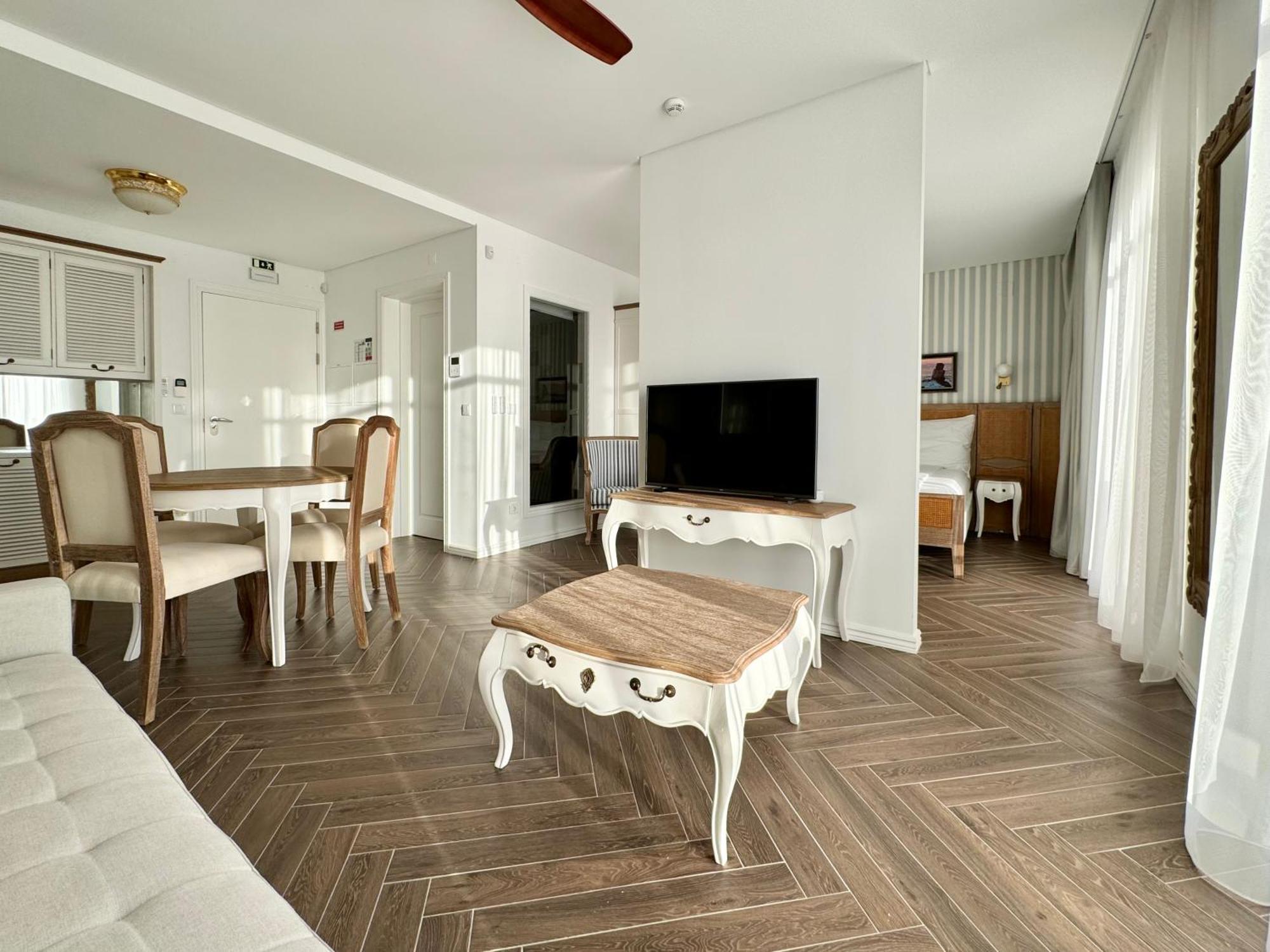 Ocean View Apartments Lourinha  Ruang foto