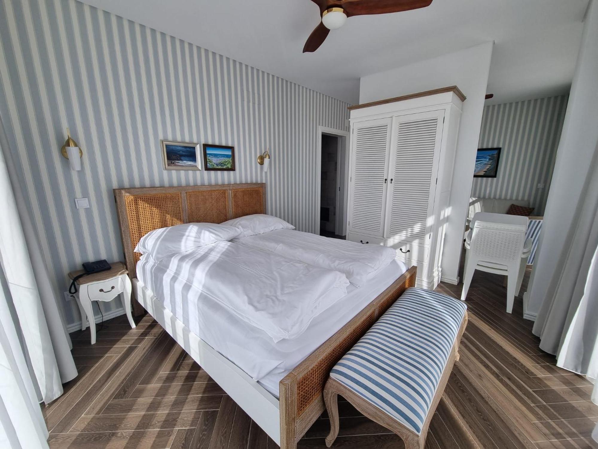 Ocean View Apartments Lourinha  Bagian luar foto