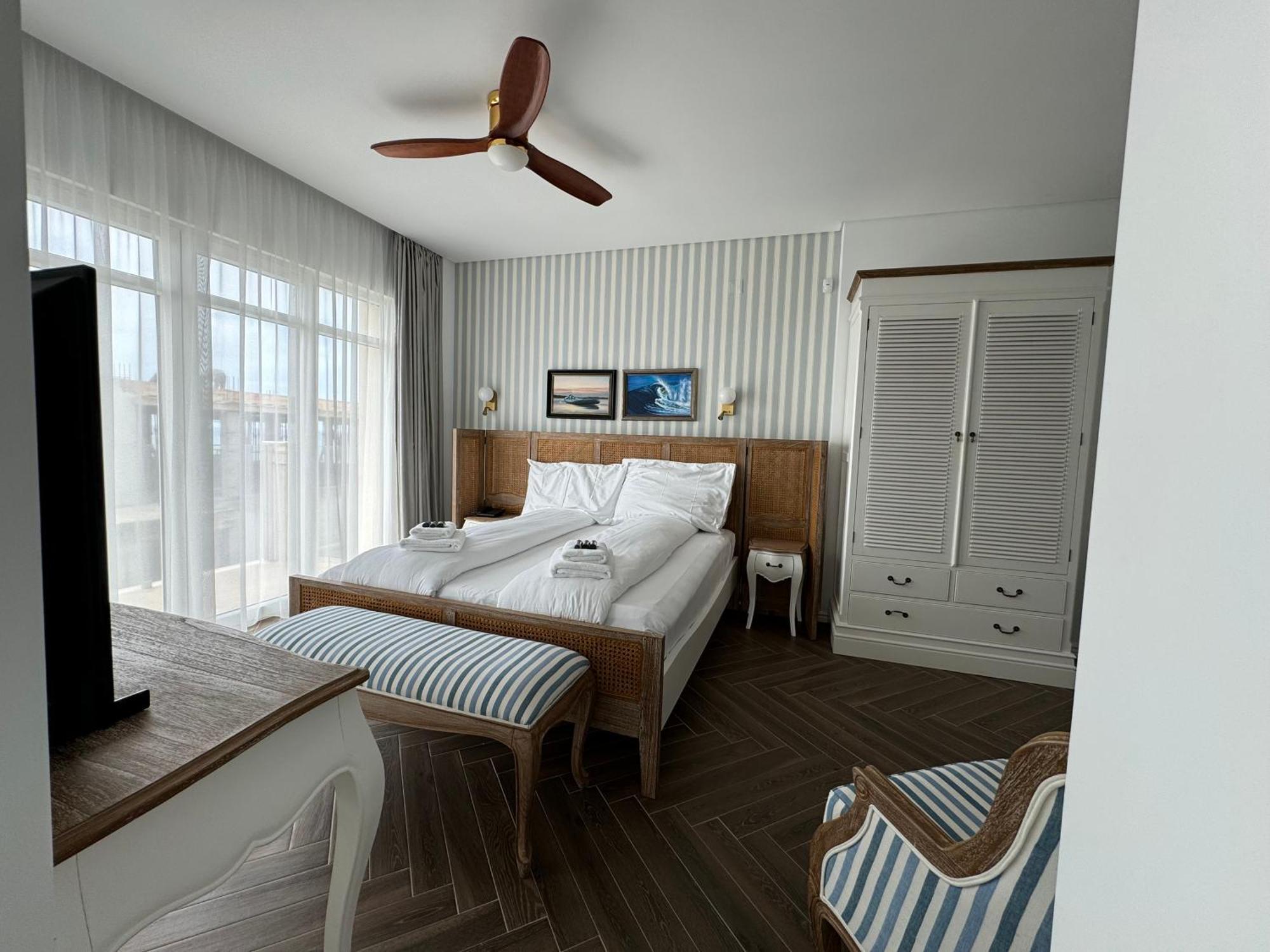 Ocean View Apartments Lourinha  Bagian luar foto