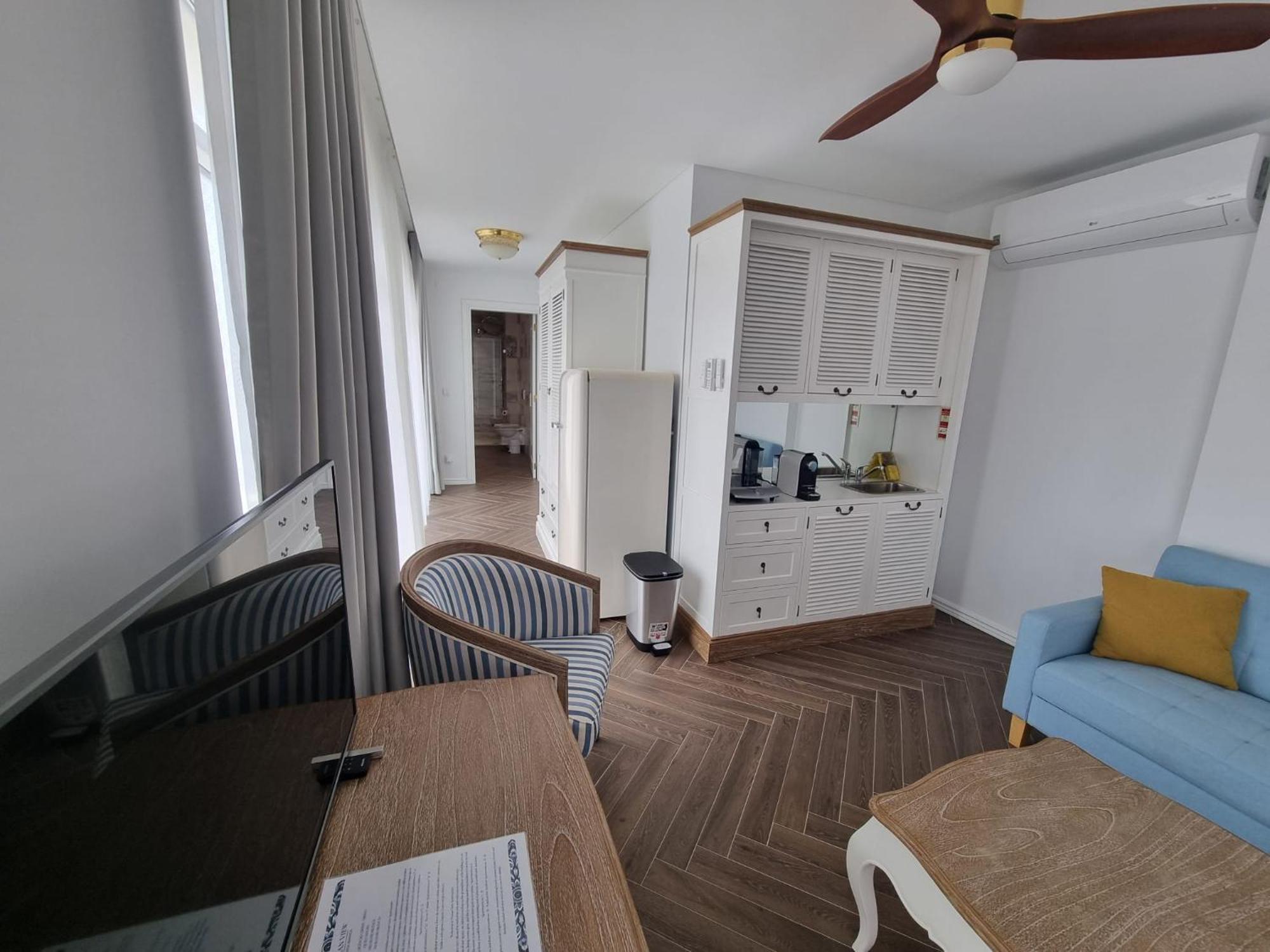 Ocean View Apartments Lourinha  Bagian luar foto