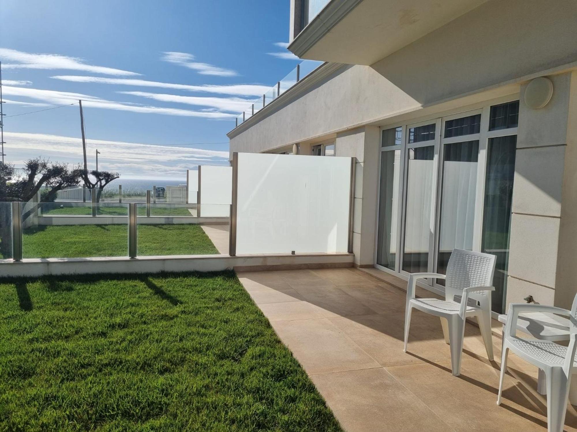 Ocean View Apartments Lourinha  Bagian luar foto